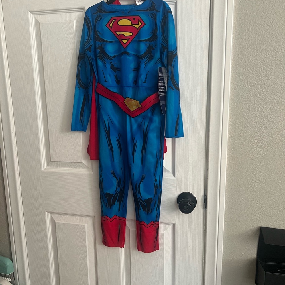 Superhero Kids Costume - Blue and Red
Toddler 3-4 years